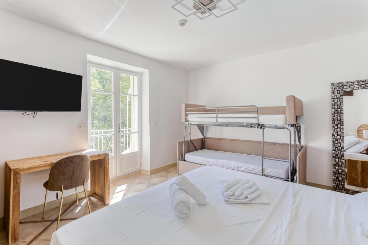 DOMAINE DE LA NERTHE- HOTEL PROVENCE MEDITERRANEE - Housity