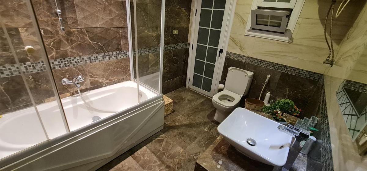 Suitetrails - 3 Bedroom Luxury Apartment at the Heart of Cairo