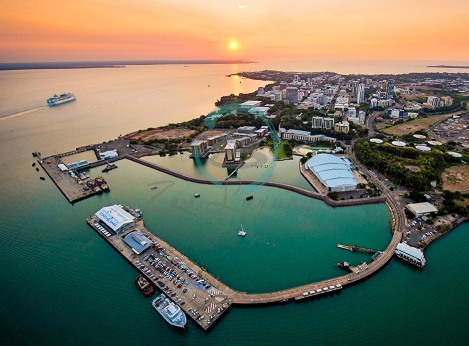 NEW - ZEN AT THE WATERFRONT - Luxury Waterfront Holiday Home for Families & Friends - Housity