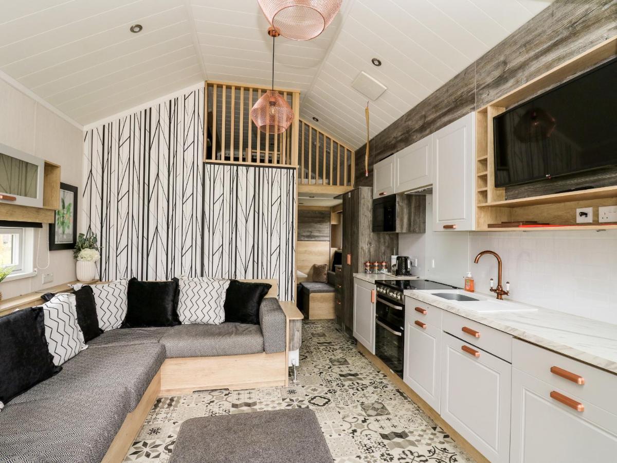 Hillside Lodge - Housity