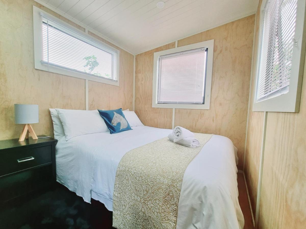 Suitetrails - Dunedin Luxurious Retreat Cabin