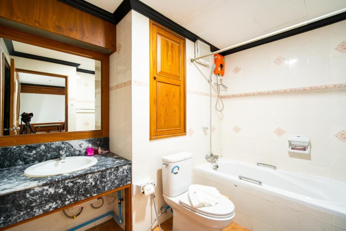 Suitetrails - Patong Tower Beach Apartment by SeeSea