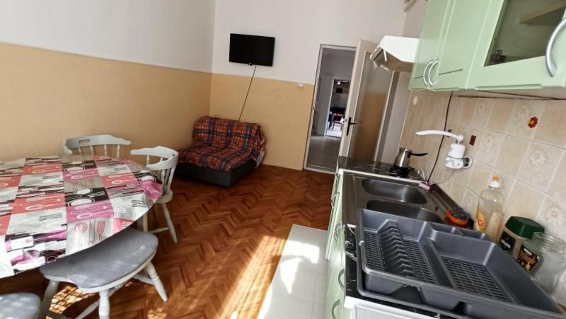 Kuća za izdavanje Kinđa - Housity