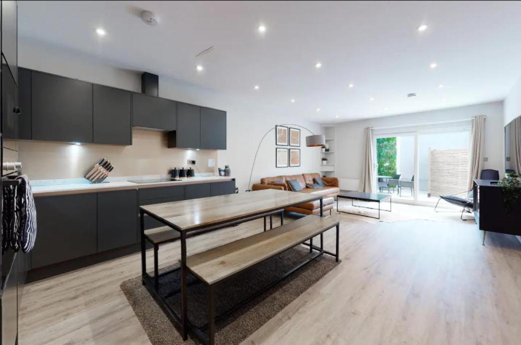 Super 2 bed flat 10min to Wimbledon tennis courts - Housity
