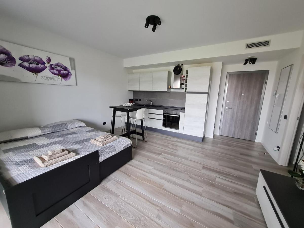Grazioso Monolocale Milano - Housity