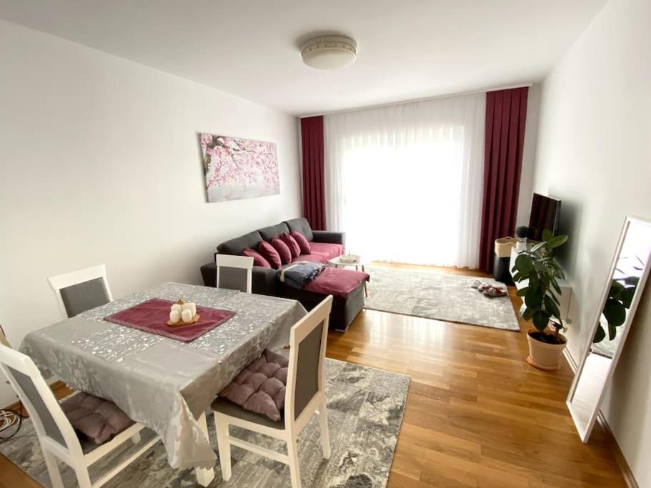 Suitetrails - Sara’s Star Apartment at Prishtina Stars