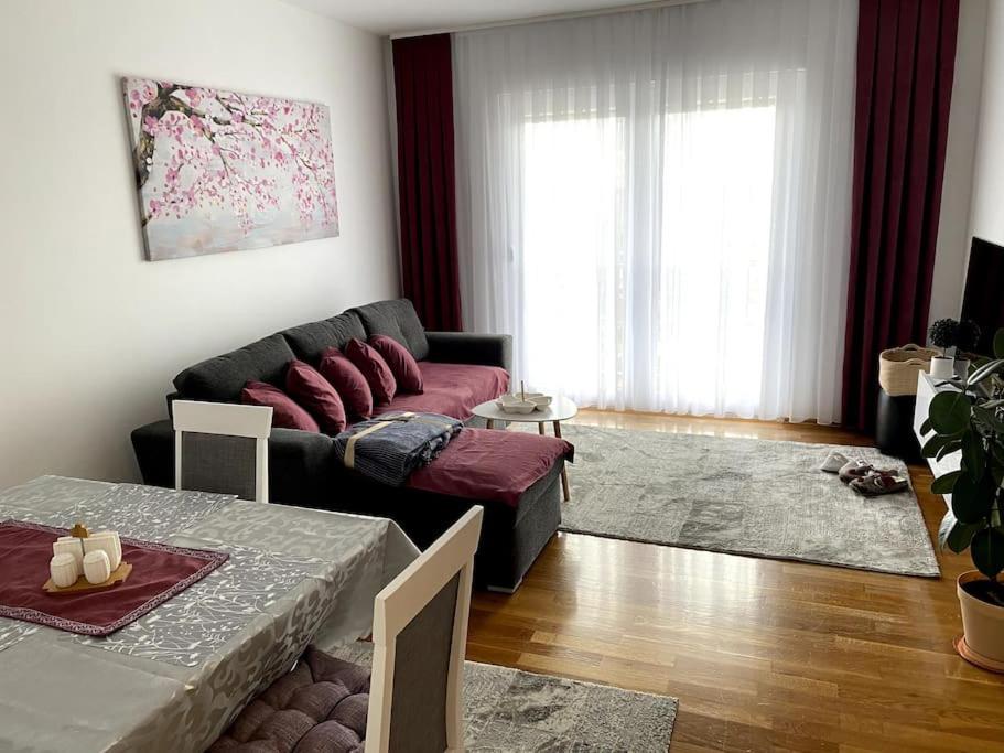 Suitetrails - Sara’s Star Apartment at Prishtina Stars