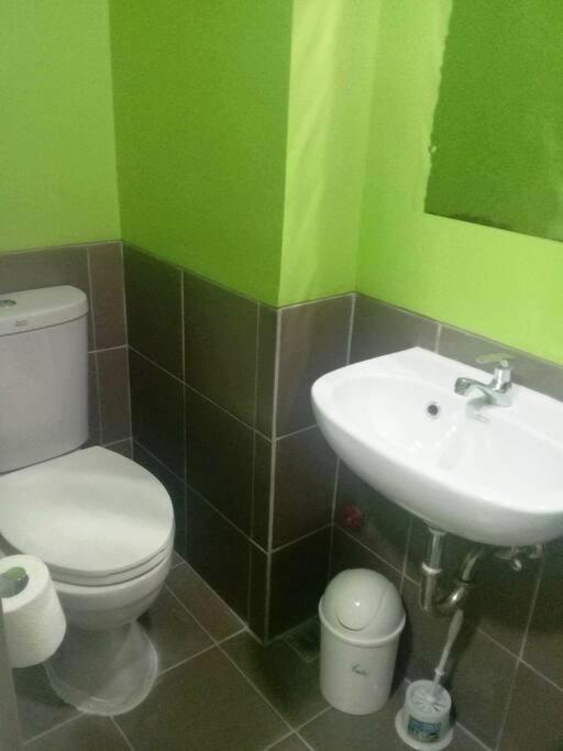 Fully Furnished Studio at Vista Taft (Sea View) - Housity