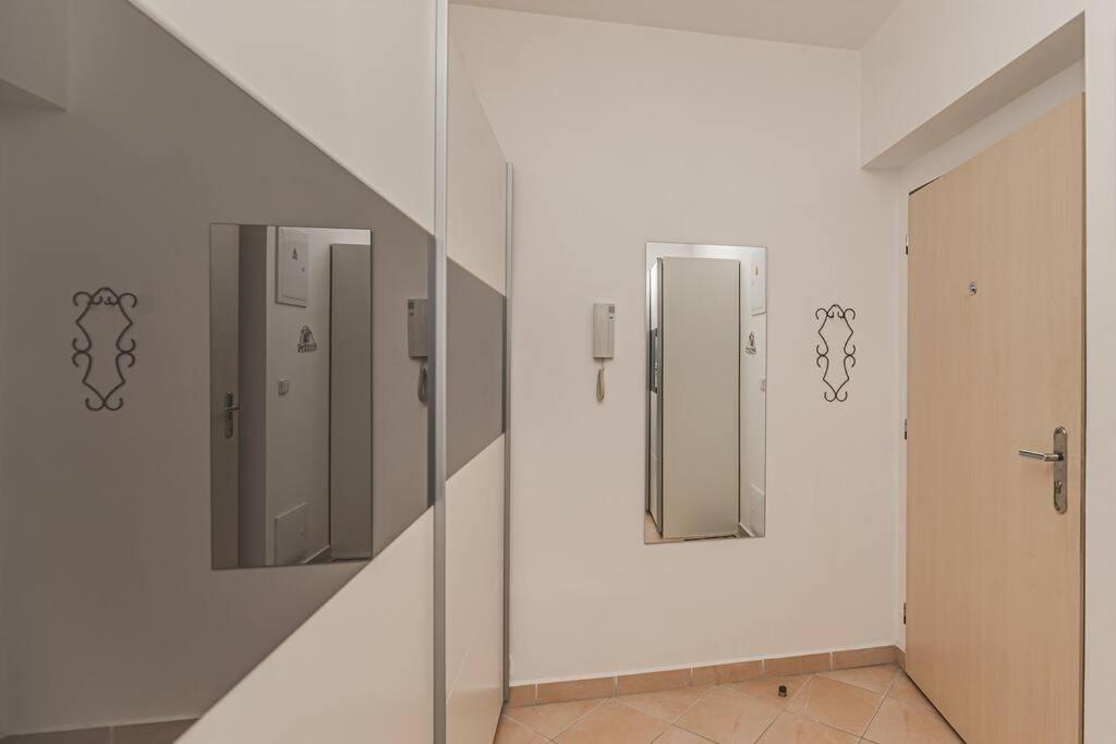 °°°Carolina's Modern Apartment °°° - Housity