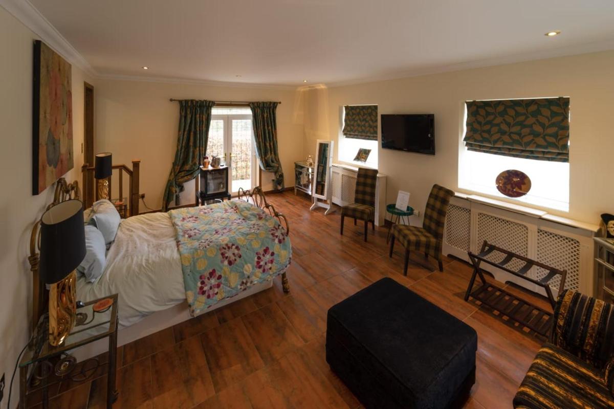 Retreat at The Knowe Auchincruive Estate - Housity