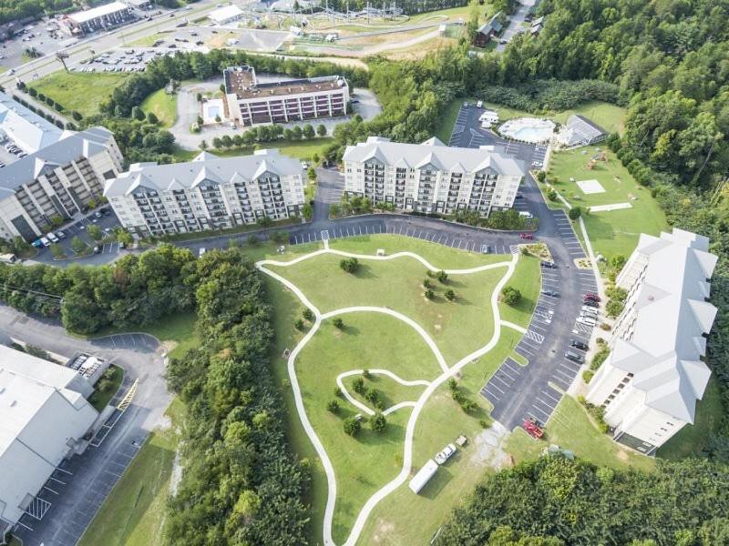 Mountain View Plaza - Housity