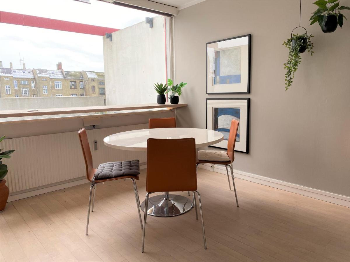 Sanders Platan - Petite One-Bedroom Apartment in Amazing Frederiksberg - Housity