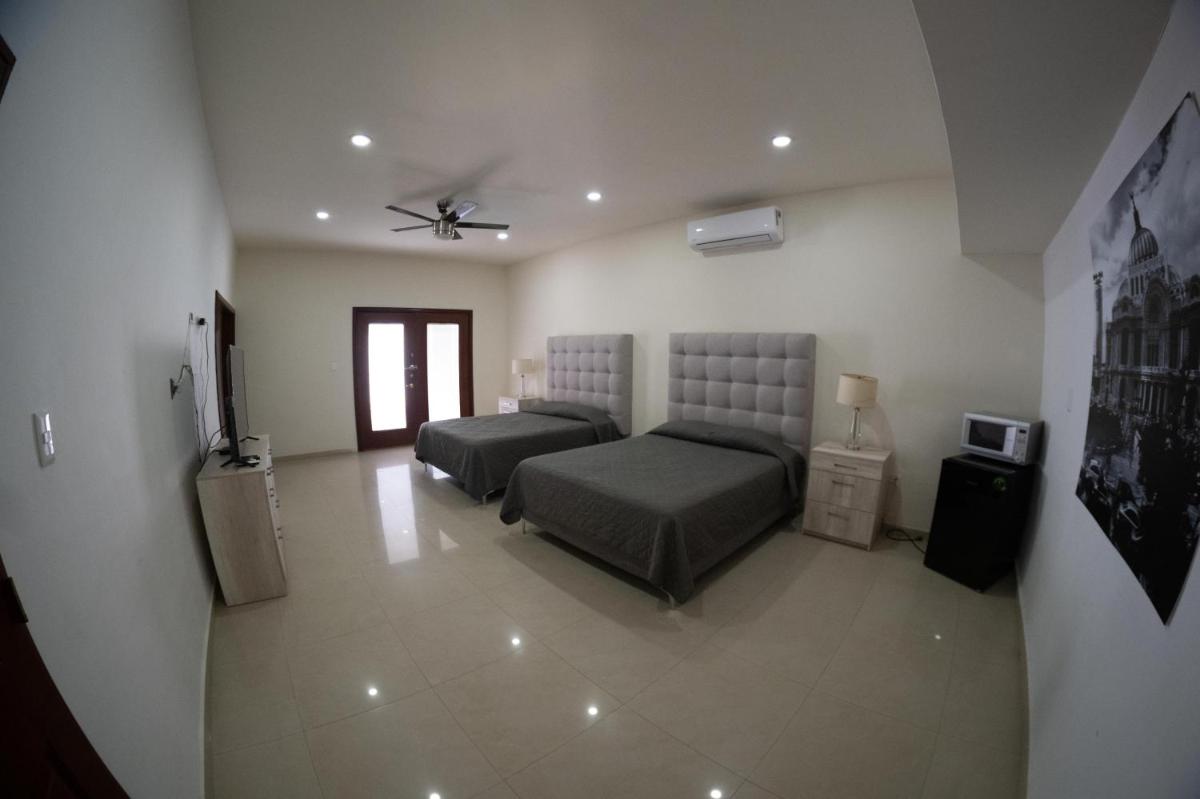 21 Suite with Jacuzzi a shared pool - Housity