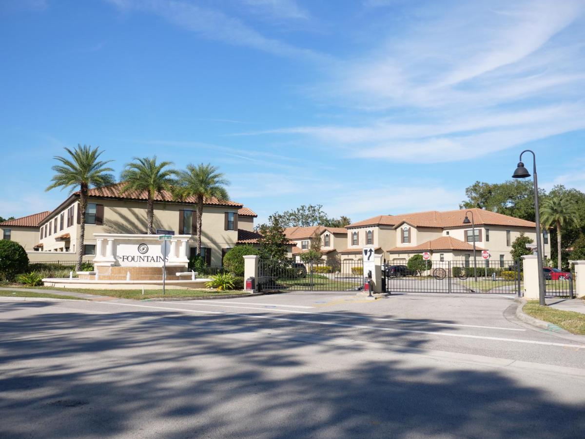 Premium Villa at Champions Gate - Housity
