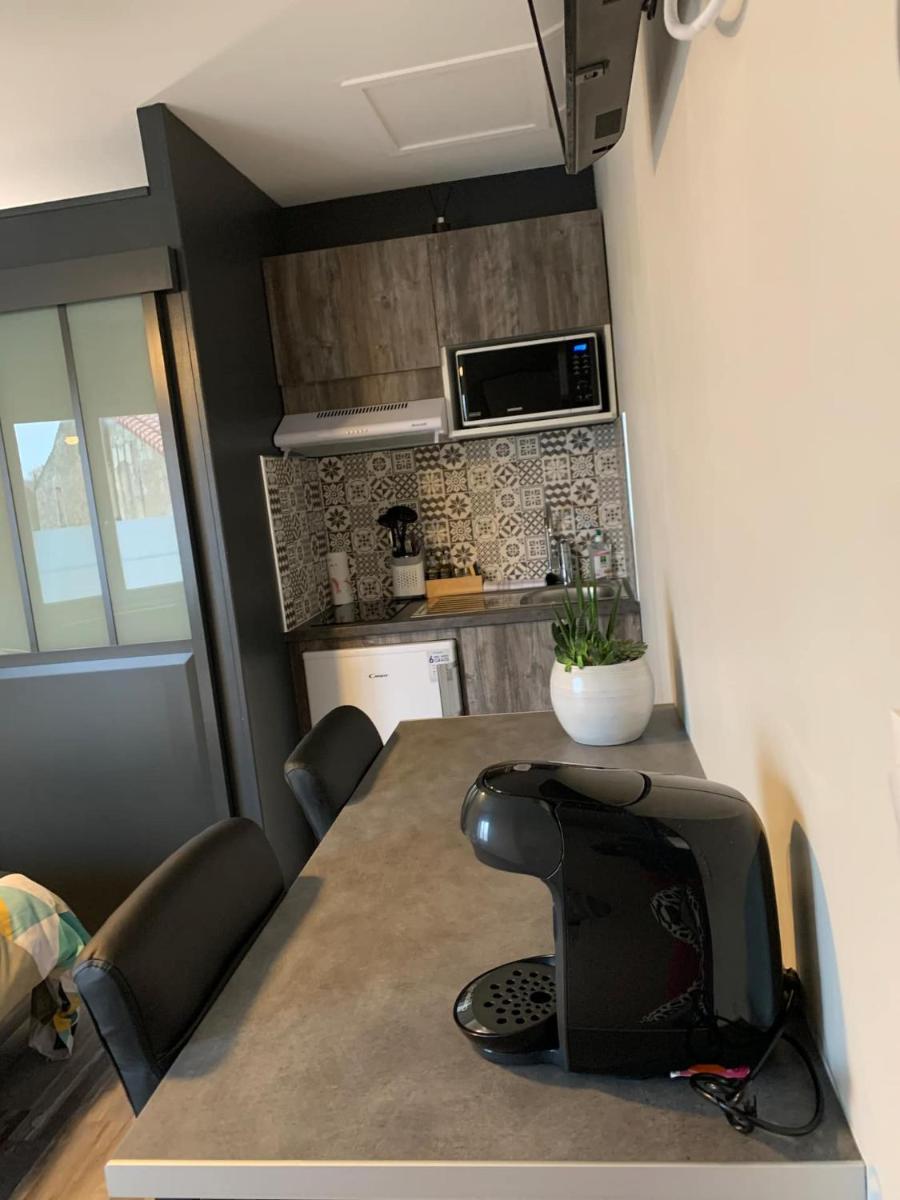 Le Petit Chaleureux - Centre ville - Wifi - stationnement (idéal couples, étudiants, business) - Housity