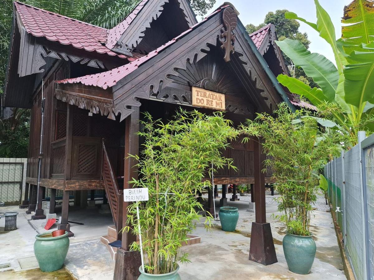 Anggerik Homestay - Housity