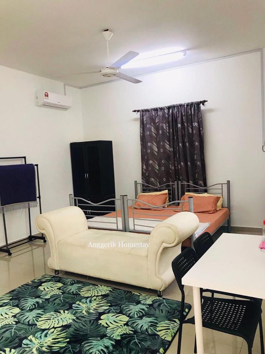 Anggerik Homestay - Housity