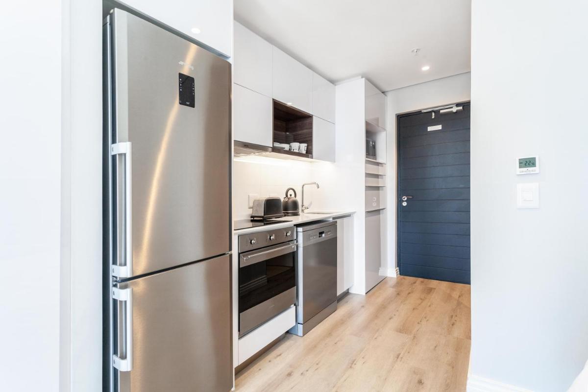 Luxurious 16 on Bree Studio Apartment - Harbour Views - Housity