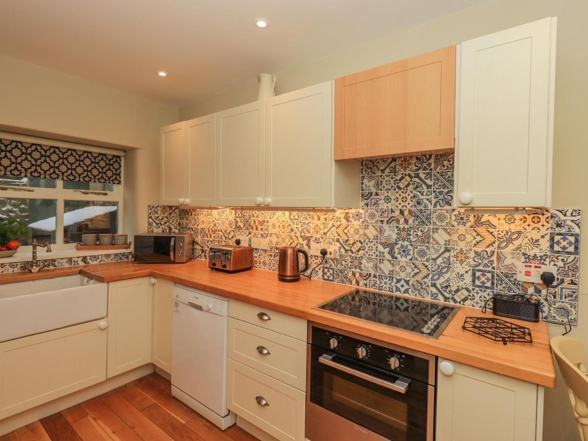 Rose Cottage - Housity