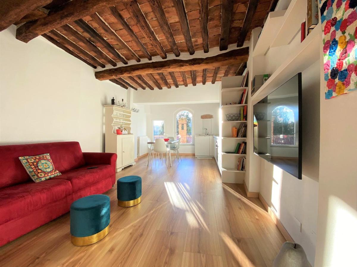 CASA ILARIA - Luminoso appartamento con vista nel centro storico - Housity