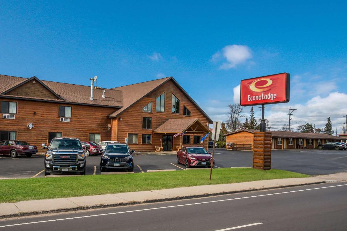 Econo Lodge - Housity
