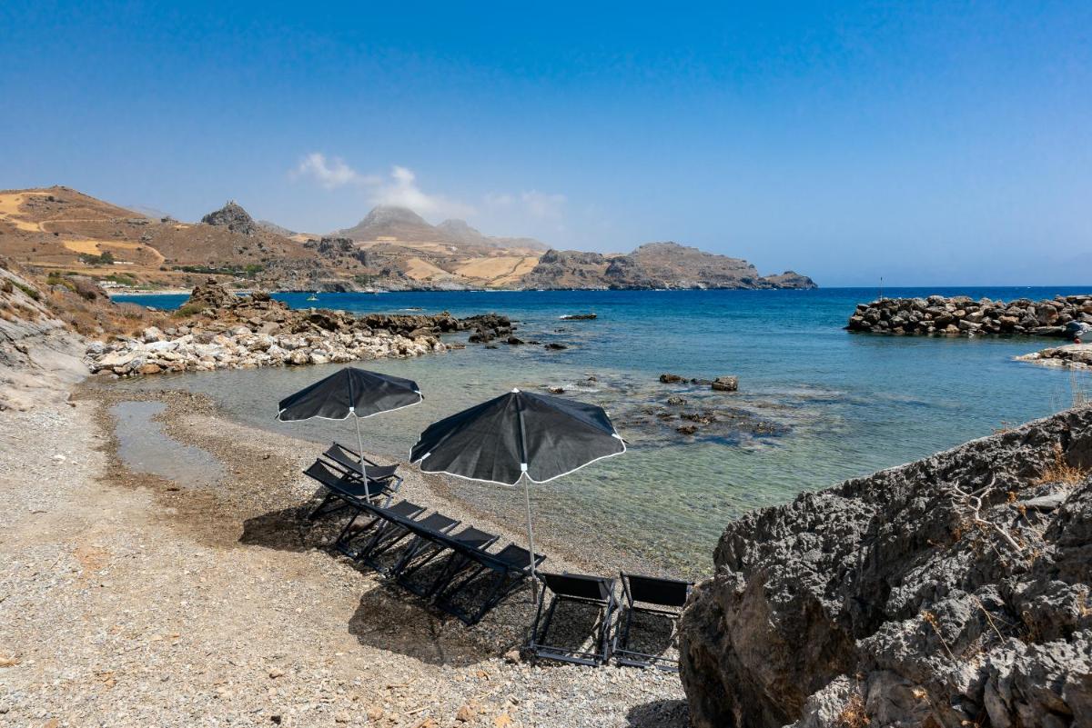 Isla Beach House, a Timeless Retreat, By ThinkVilla - Housity