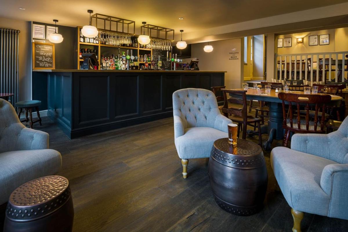 Seven Stars Penryn - Housity