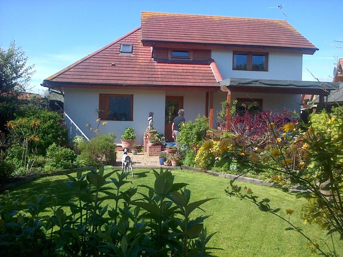 Pinetree Lodge Druridge Bay - Housity