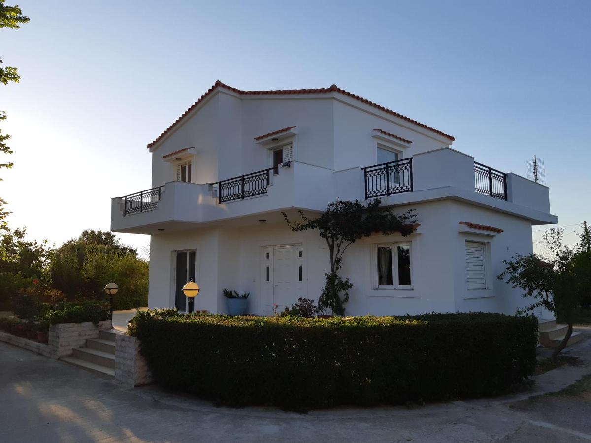 Swan House Panoramic View - Near the sea - Housity