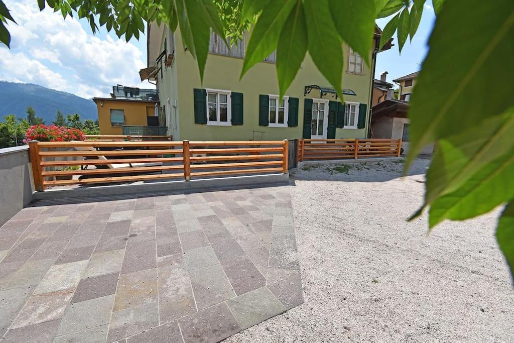 ROMANTIC HOLIDAY HOUSE - DOLOMITI CAVALESE CENTRO - Housity