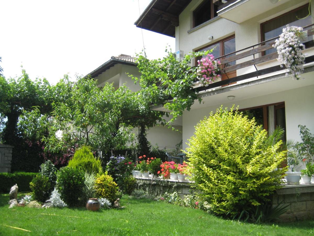 Slavina Guest House - Housity