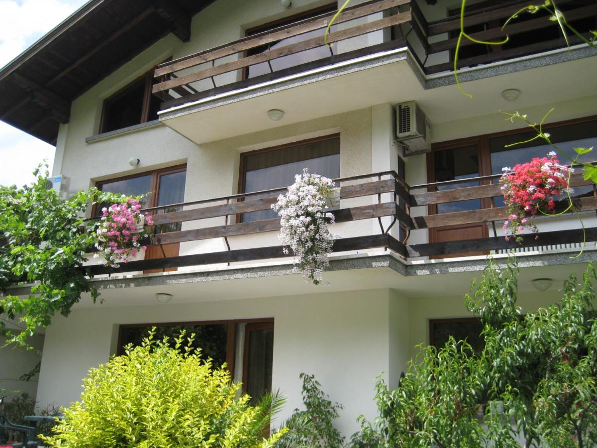 Slavina Guest House - Housity