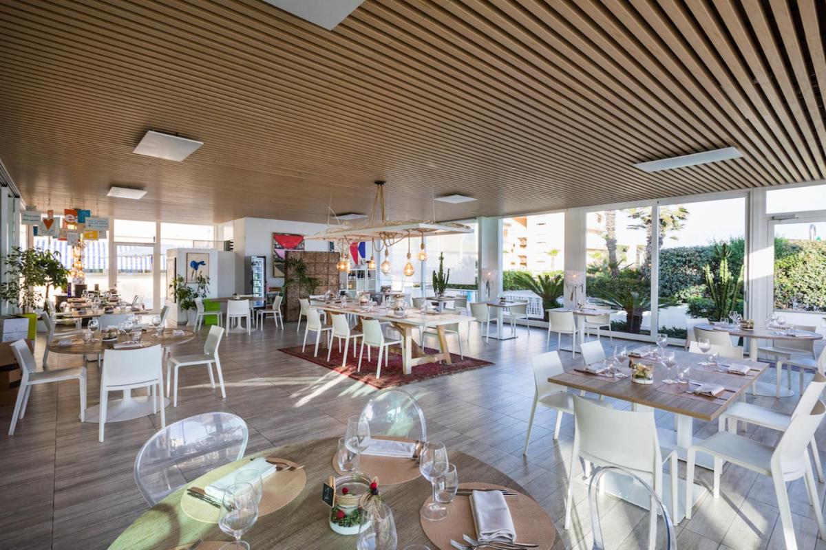 Hotel Stella Marina - Housity