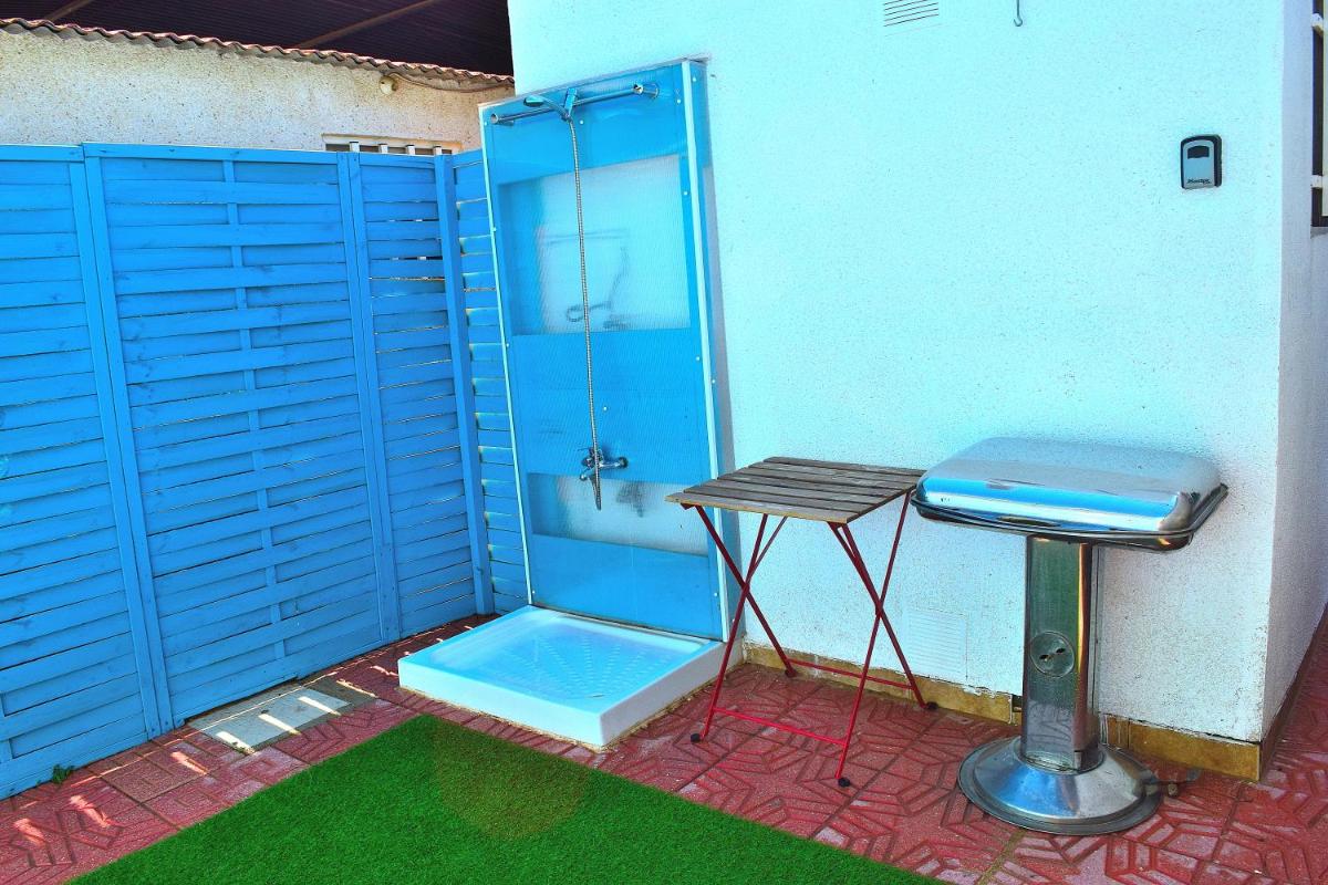 Casita Movil en Camping de La Manga - Housity