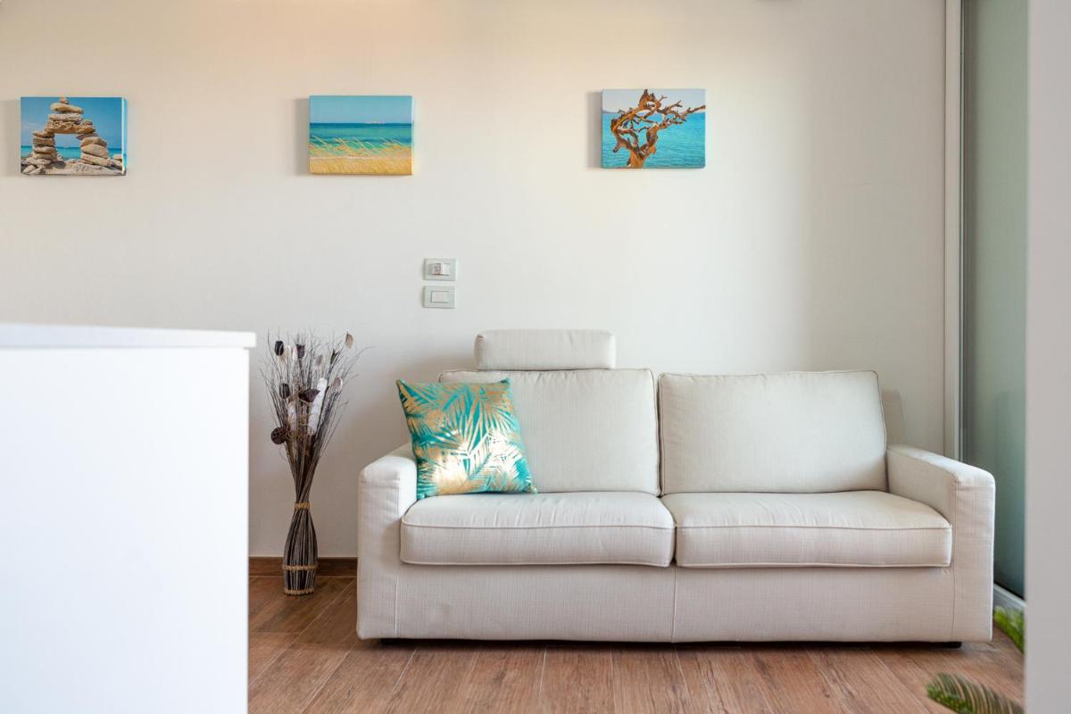 Panoramic Sea House - Housity