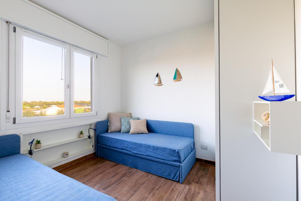Panoramic Sea House - Housity