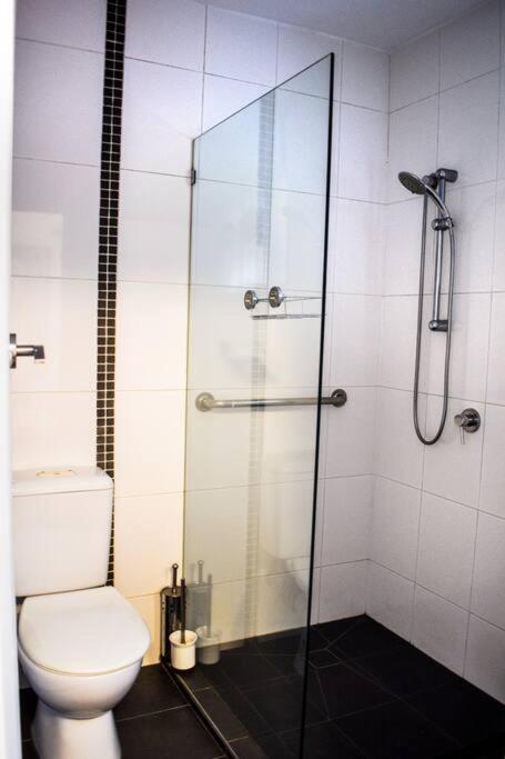 St Kilda Apartments - Housity