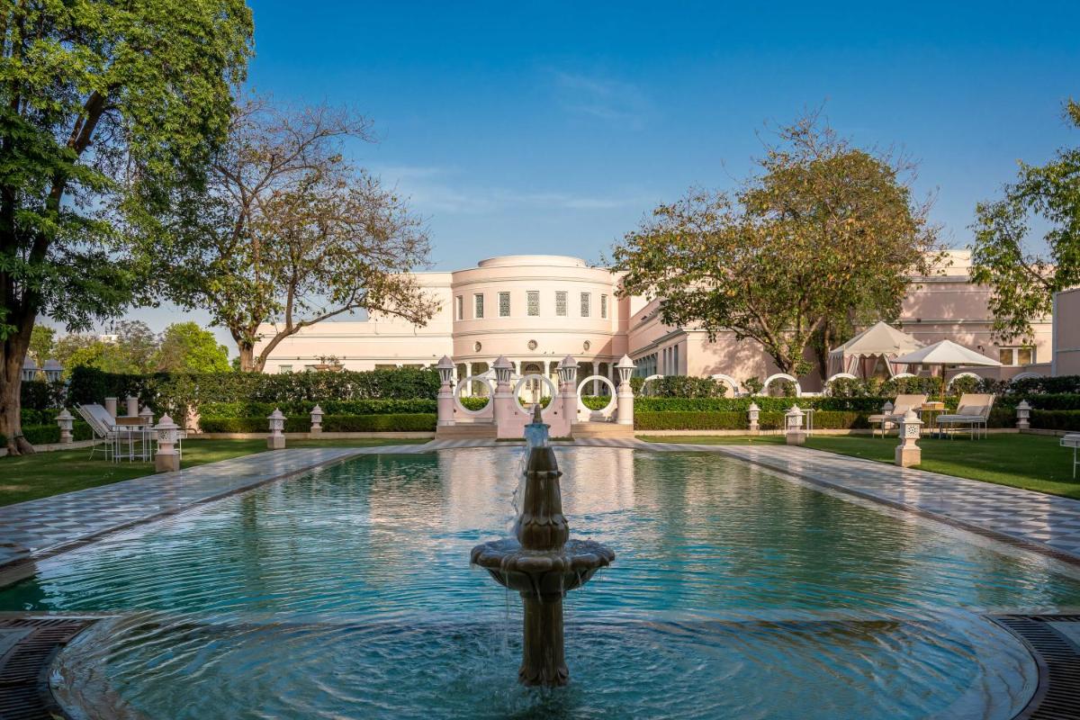a water fountain in front of a building at Rajmahal Palace RAAS in Jaipur