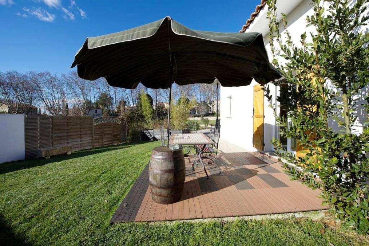 Suitetrails - Maison de 2 chambres avec jardin clos et wifi a Marsillargues