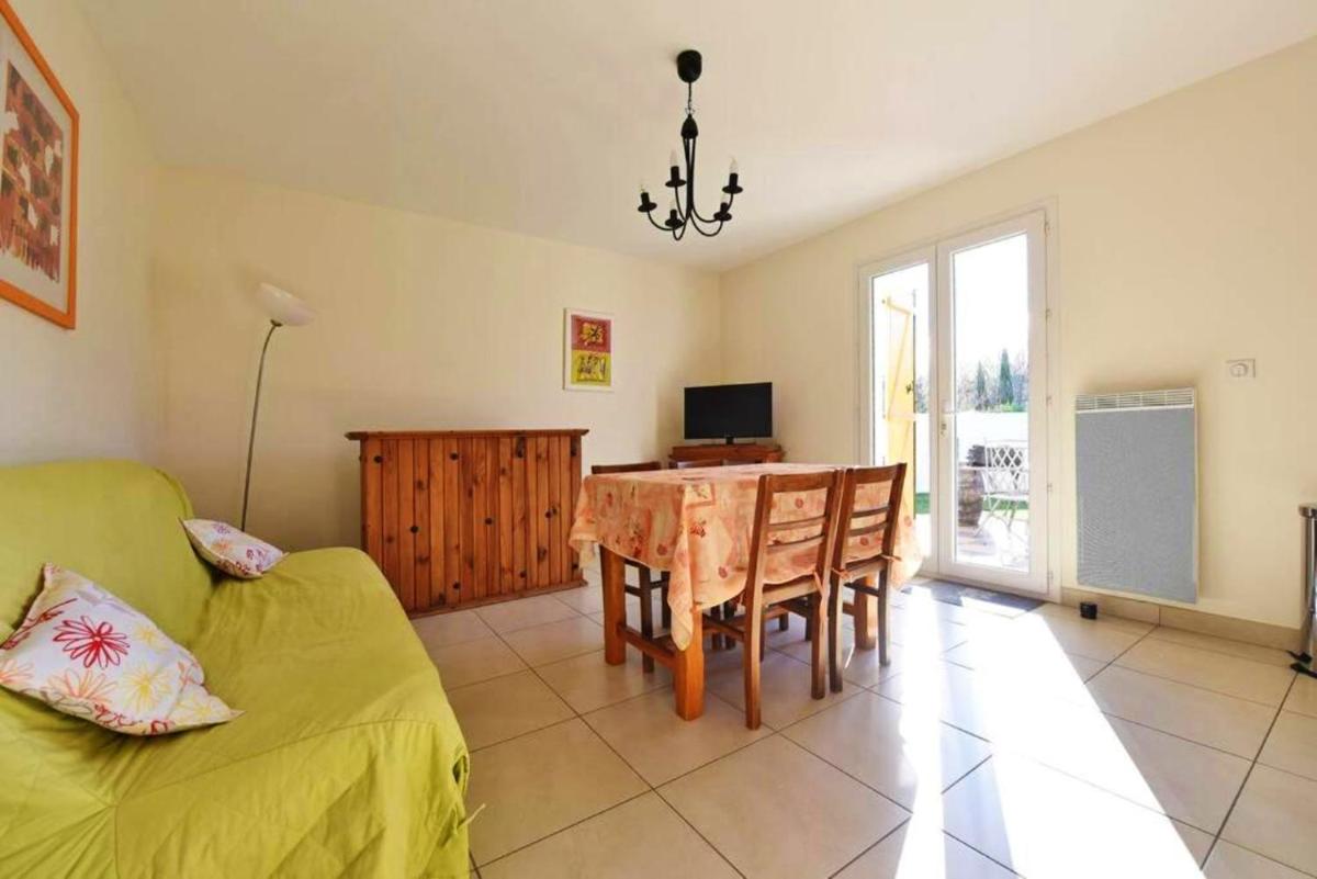 Suitetrails - Maison de 2 chambres avec jardin clos et wifi a Marsillargues