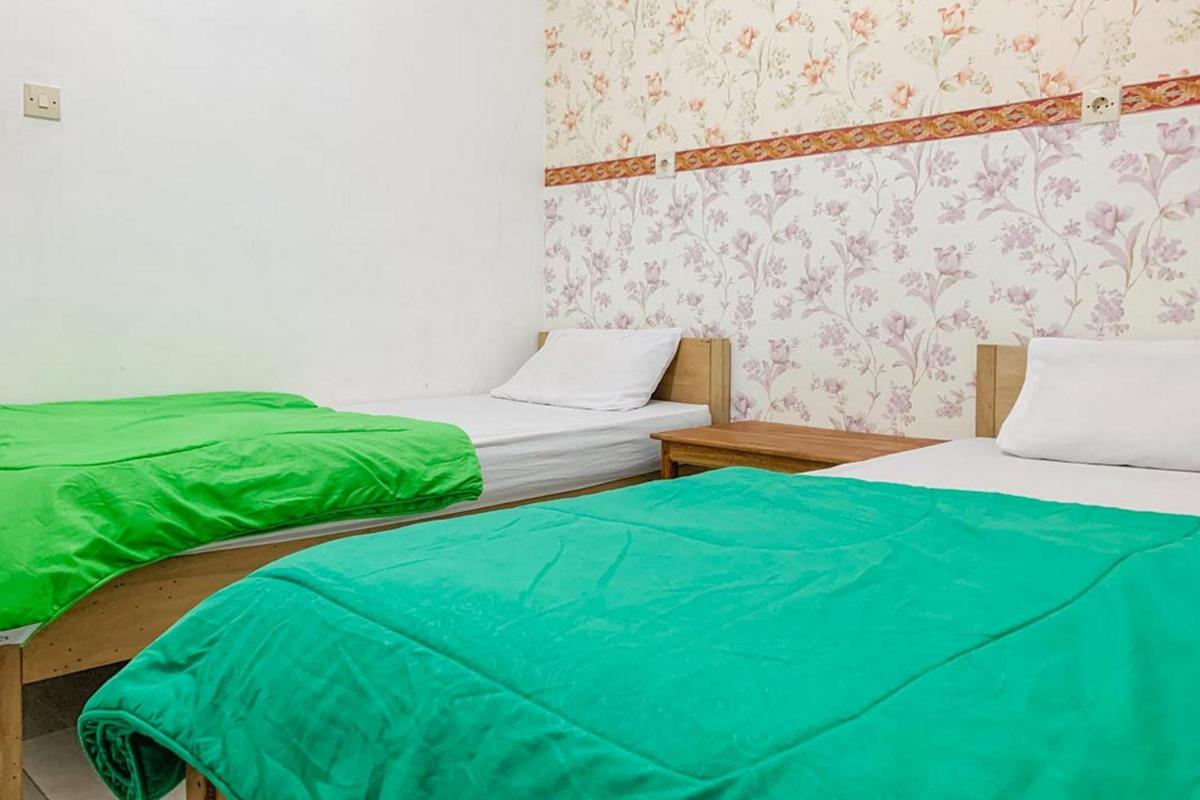Lesehan Cahaya Tetebatu Inn Syariah at Desa Wisata - Housity