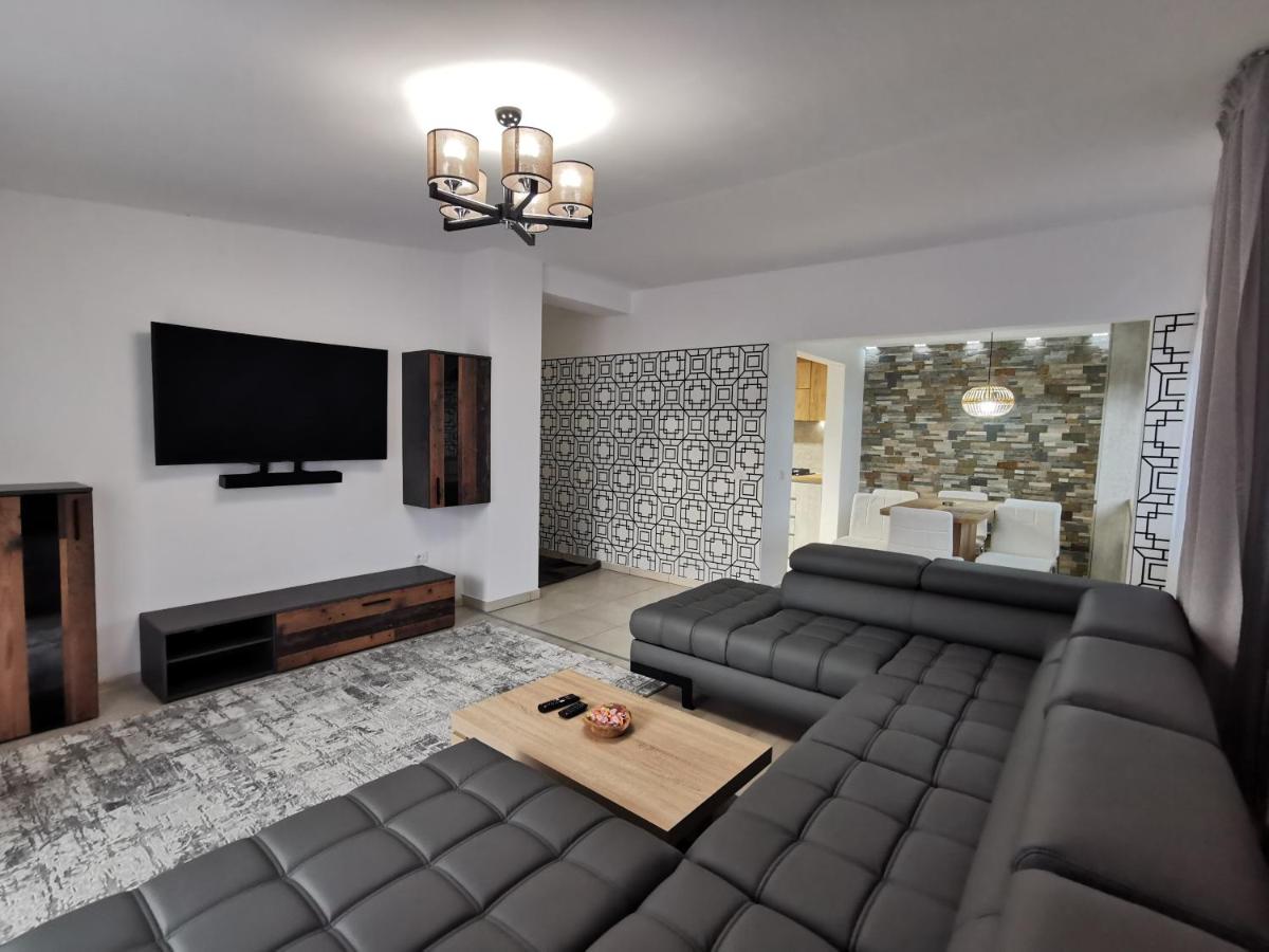 Rose Residence - Housity