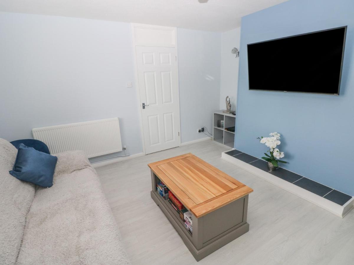 21 Sandfield Road - Housity