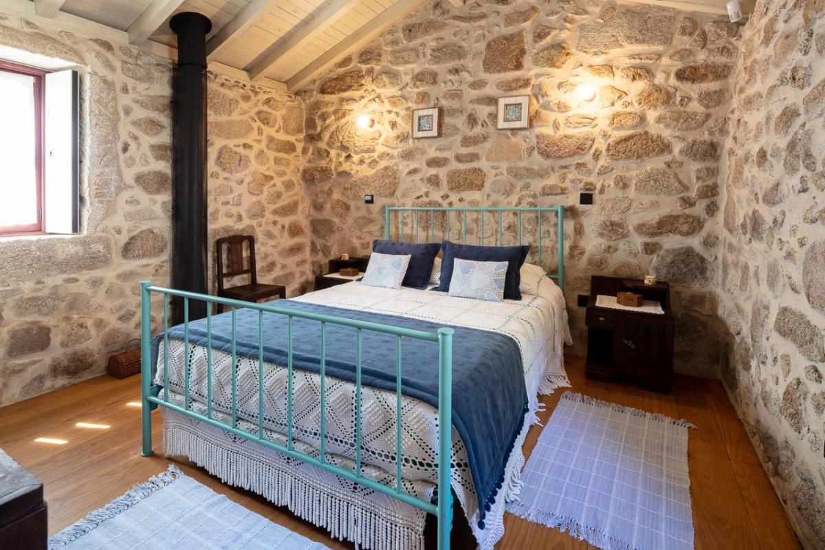 Traços D'Outrora - Housity