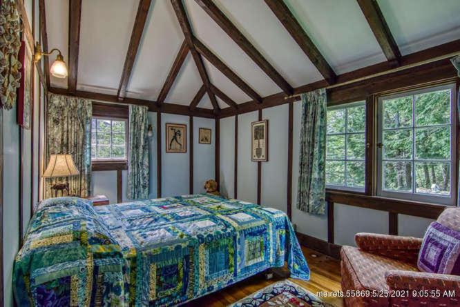 Whispering Pines - Housity