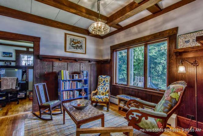 Whispering Pines - Housity