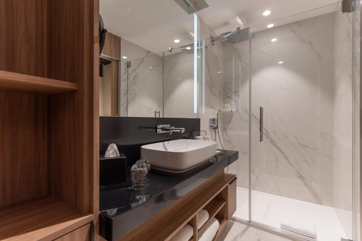 Salle de bains dans l'établissement Les Trésorières