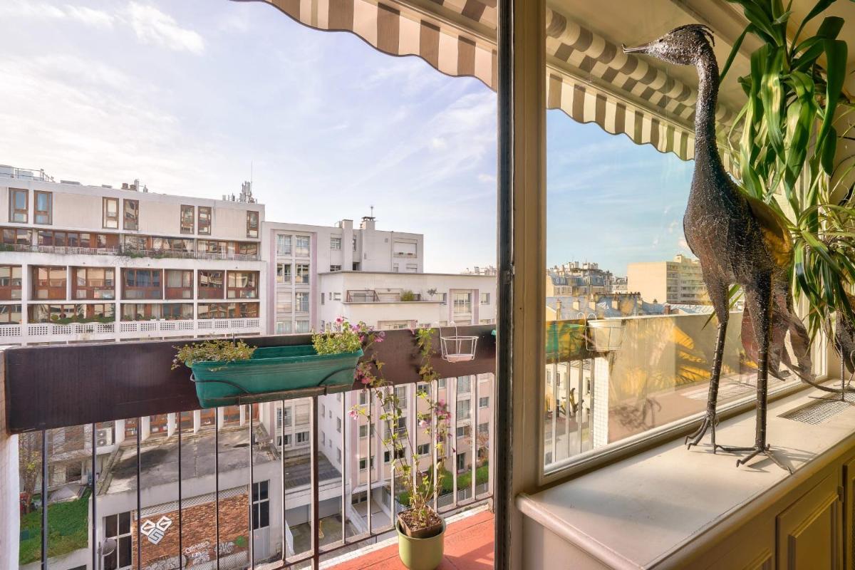 GuestReady - Colourful and Homelike Apt in the 11th arrond - Housity