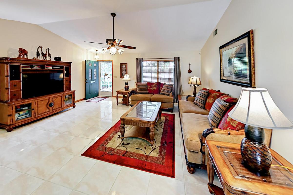 Doplin Paradise - Housity