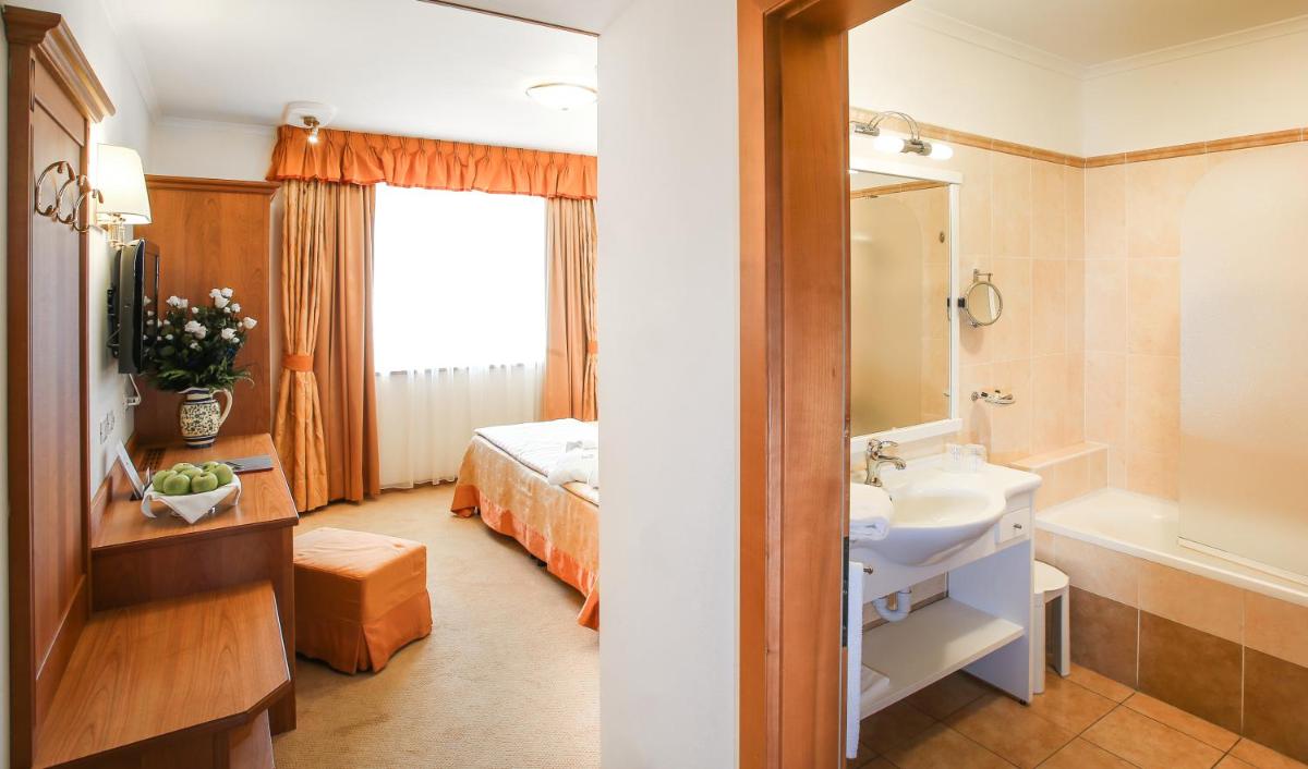 Sartori's Hotel - Housity